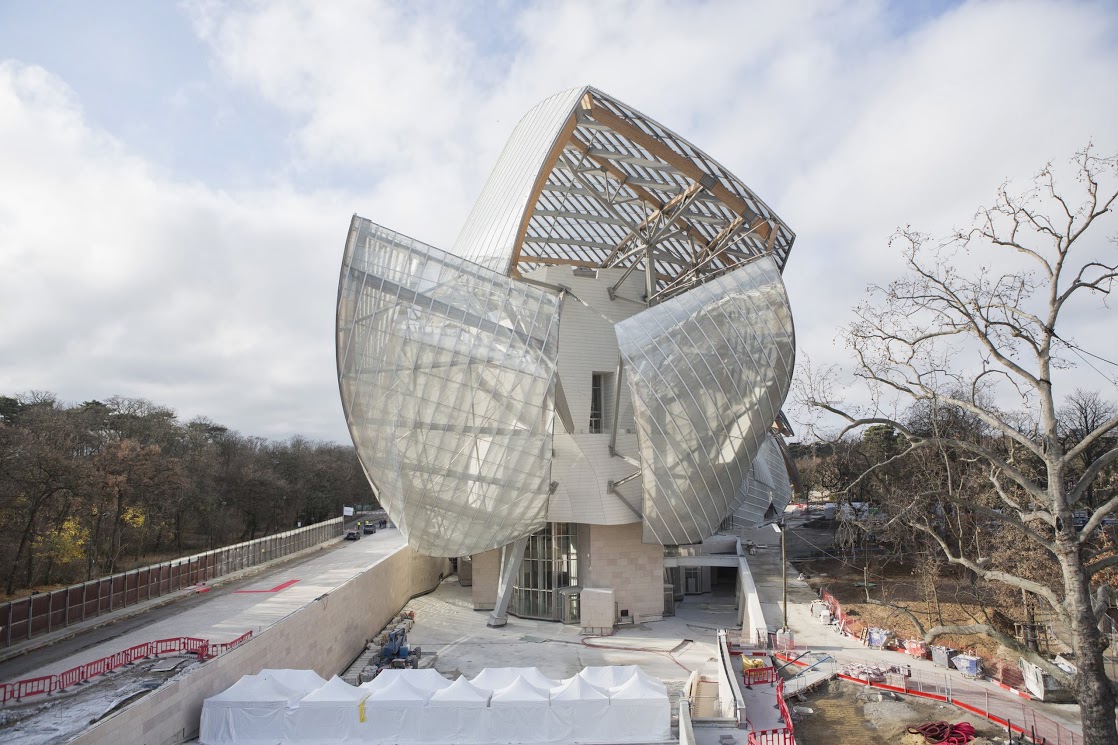 LOUIS VUITTON FOUNDATION OPENS OCTOBER 20 | Face to style